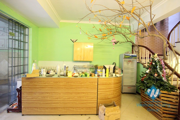 4 bedrooms house for lease in Hoang Hoa Tham street , Ba Dinh district.